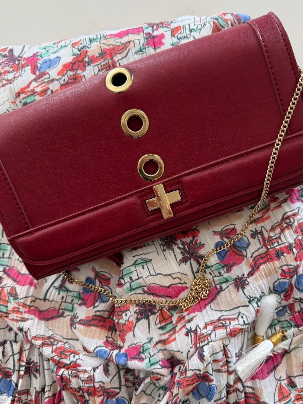 The Perfect Pop of Red to elevate your fall wardrobe!